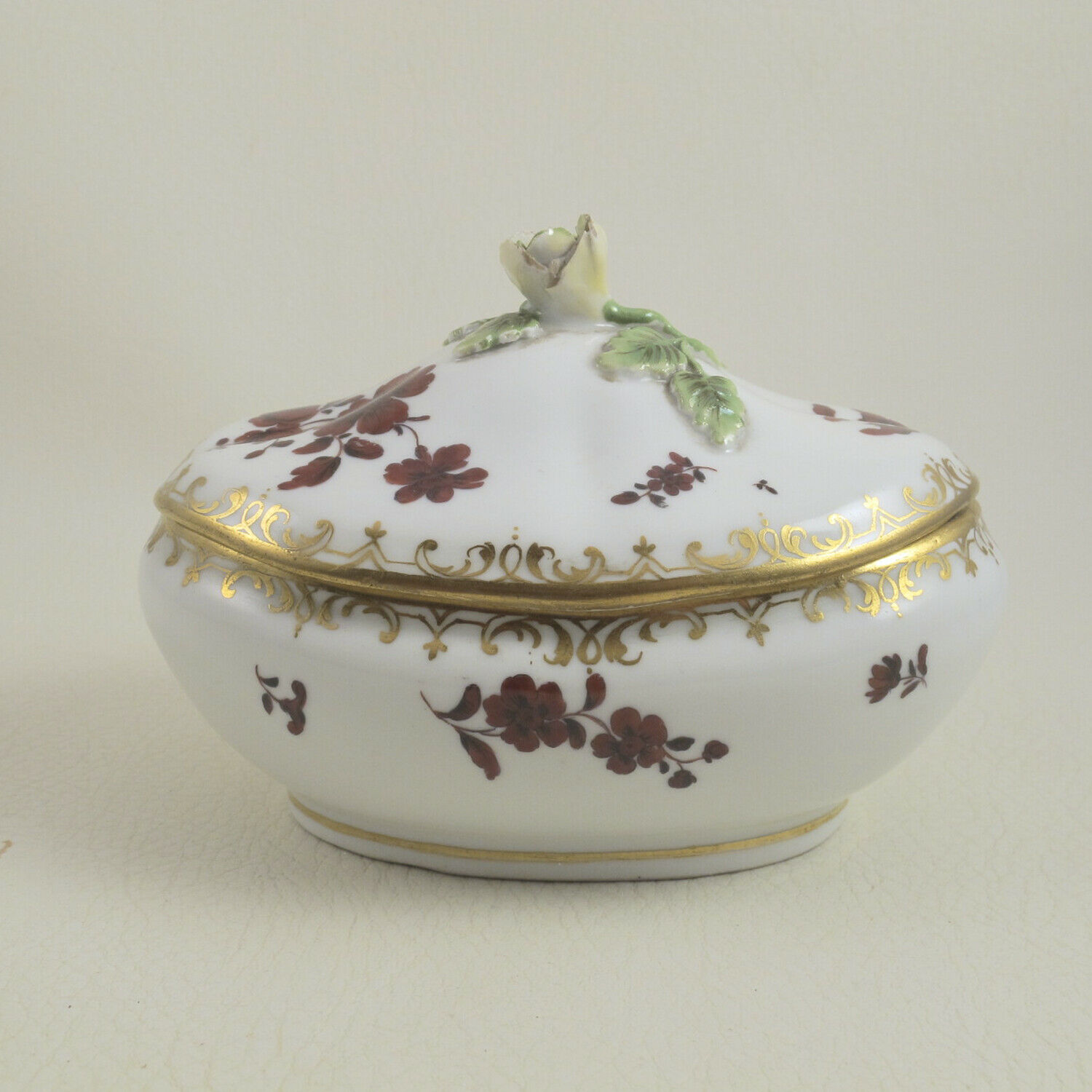 C1749-1827 Royal Vienna Wien Porcelain Sugar Box Bowl Red Floral Bindenshield